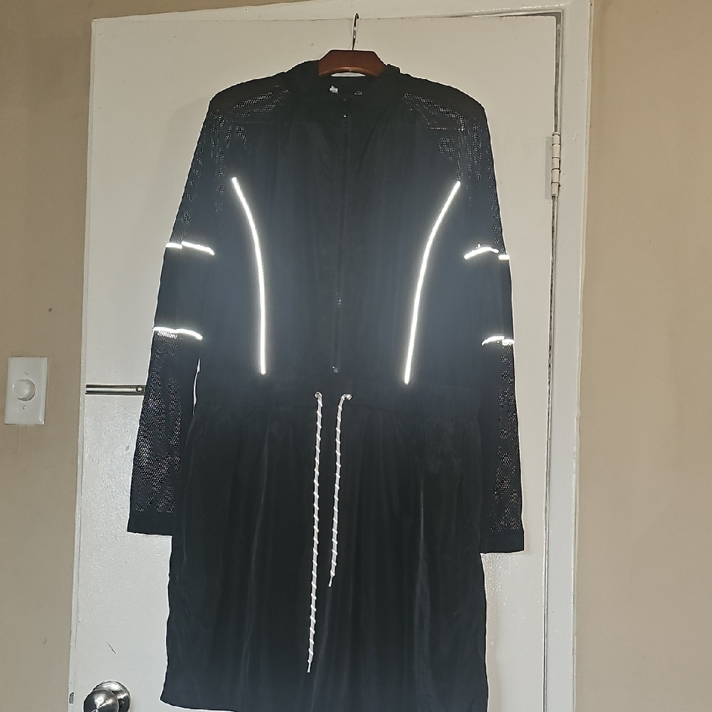 Black dresss perfect w tights very light